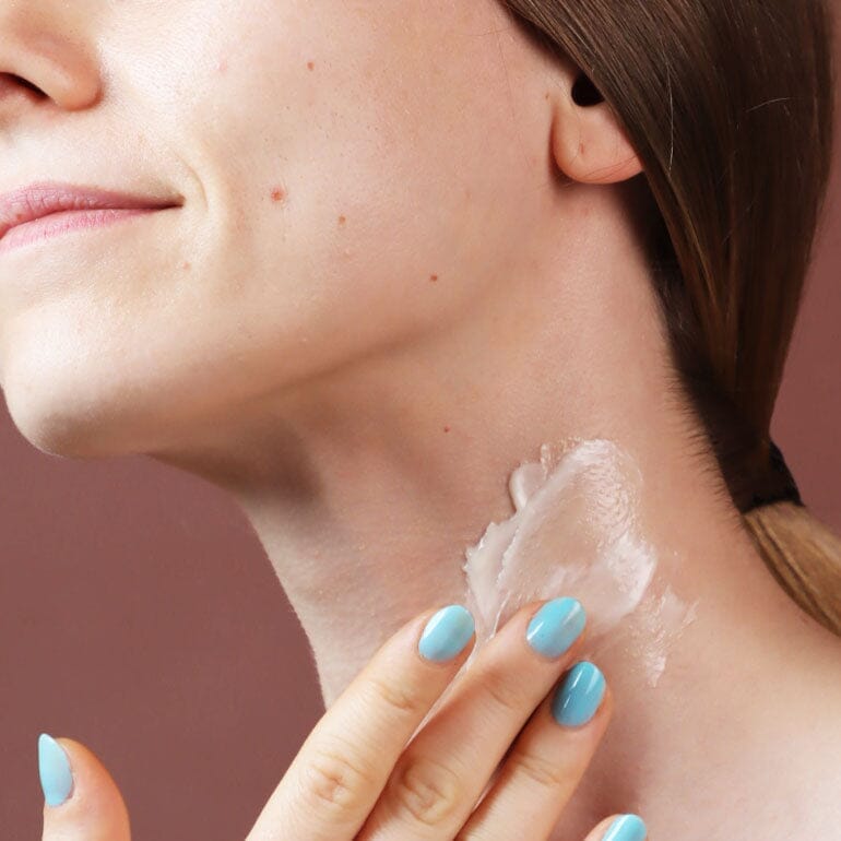 The AM to PM Pore-Smooth Hydration Kit. Face serum A Modernica Naturalis 